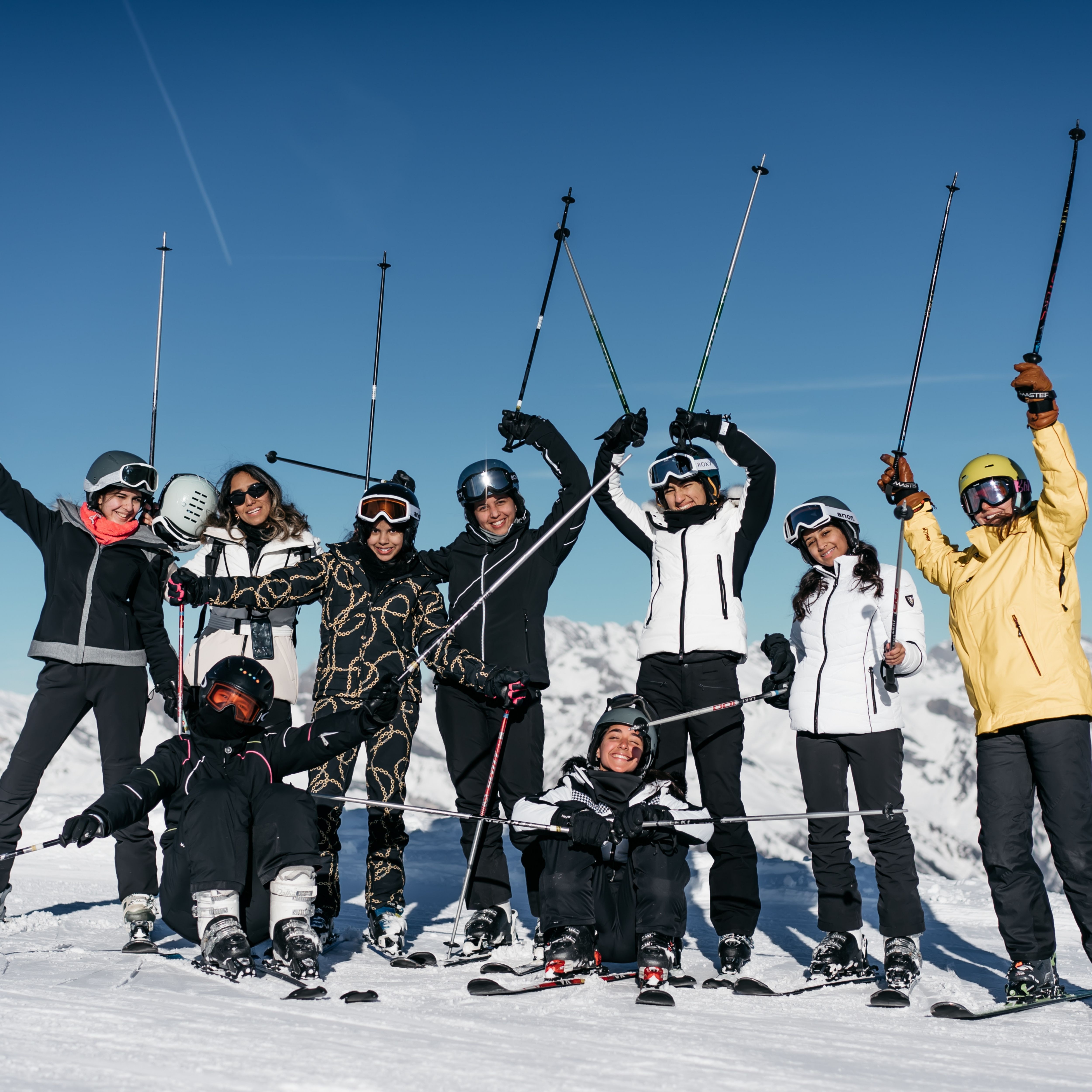 Camp de jeunes en Suisse dans un paysage alpin